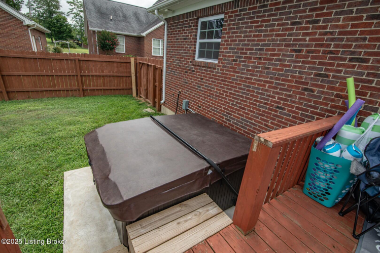 Listing Image 9