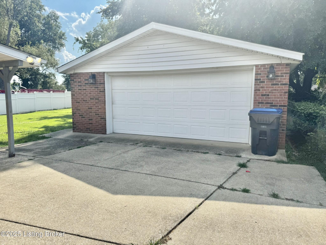 Listing Image 39