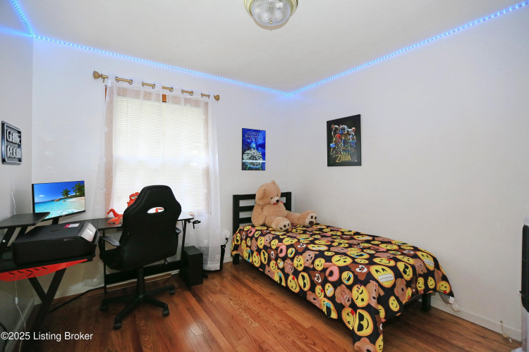 Listing Image 15