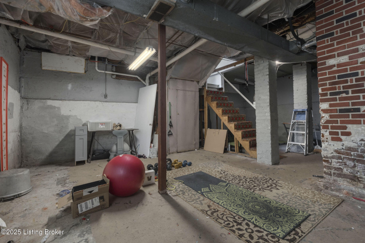 Listing Image 33