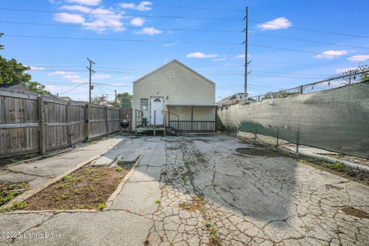 Listing Image 15