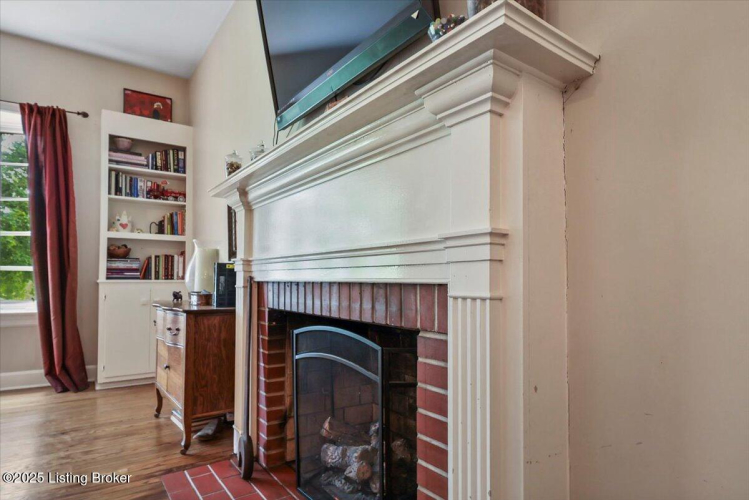 Listing Image 14