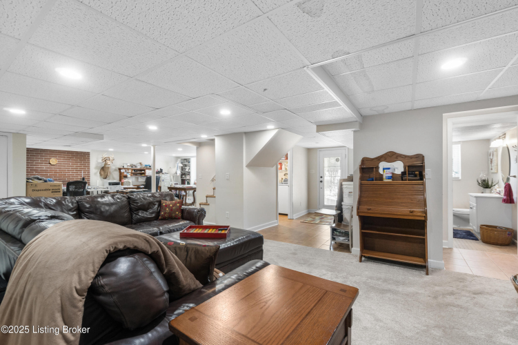 Listing Image 27
