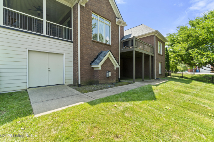 Listing Image 44