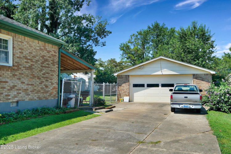 Listing Image 37