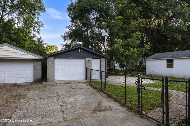 Listing Image 33