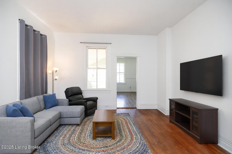 Listing Image 16
