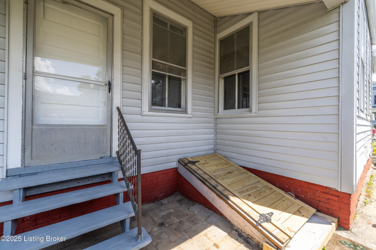 Listing Image 17