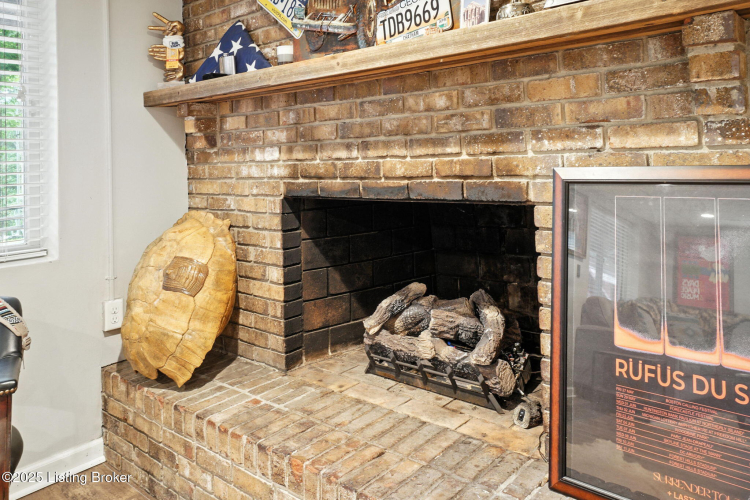Listing Image 20