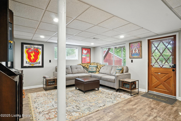 Listing Image 23