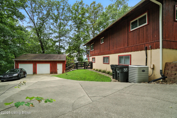 Listing Image 42