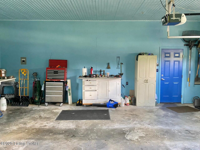Listing Image 40