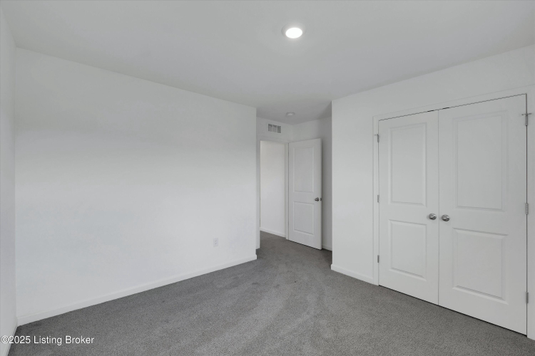 Listing Image 38
