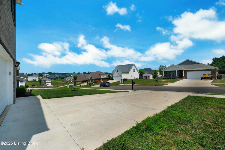 Listing Image 44