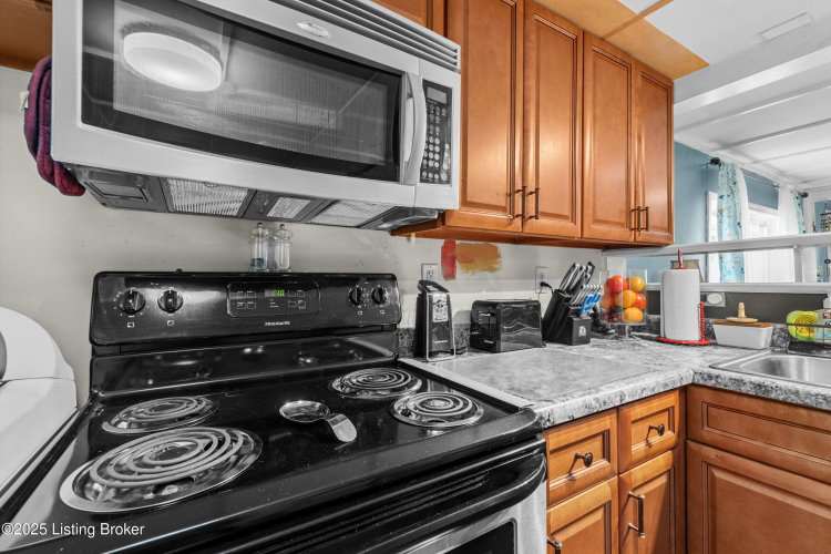 Listing Image 12