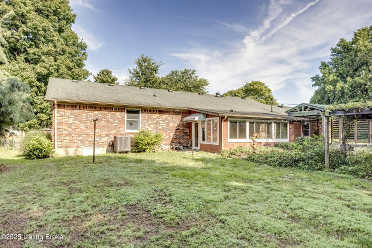Listing Image 79