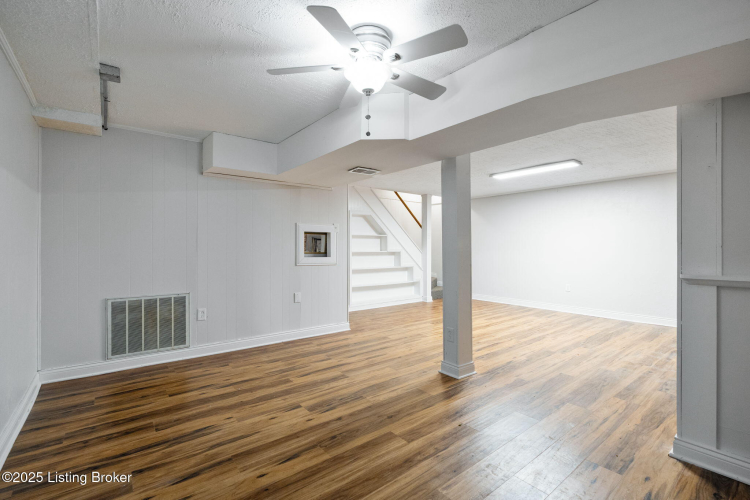 Listing Image 45