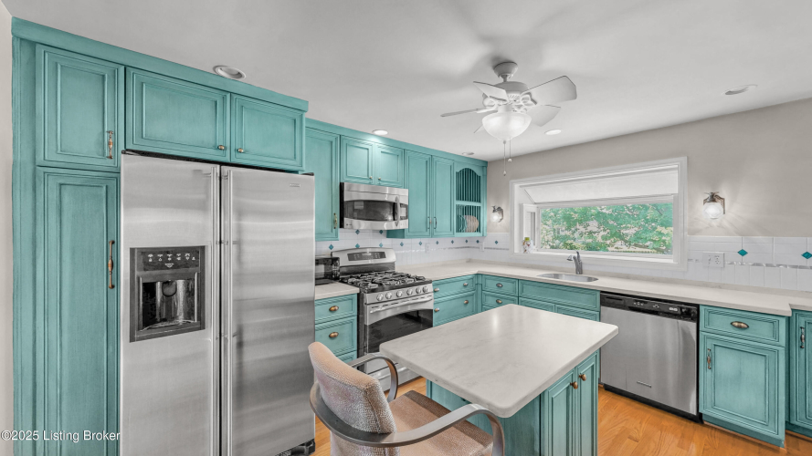 Listing Image 11