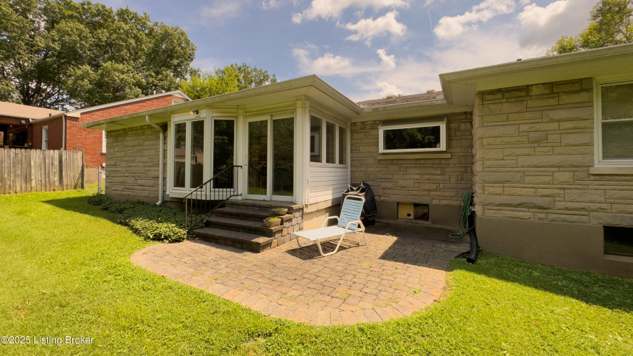 Listing Image 27