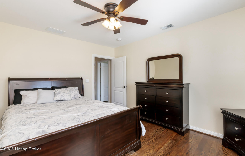 Listing Image 55