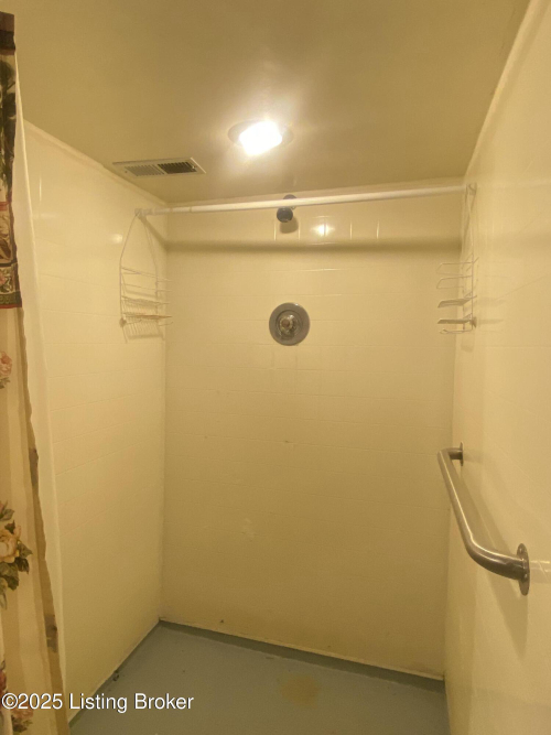 Listing Image 28