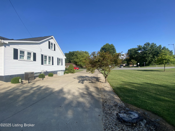 Listing Image 43