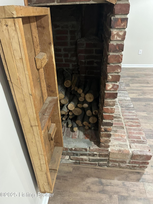 Listing Image 21