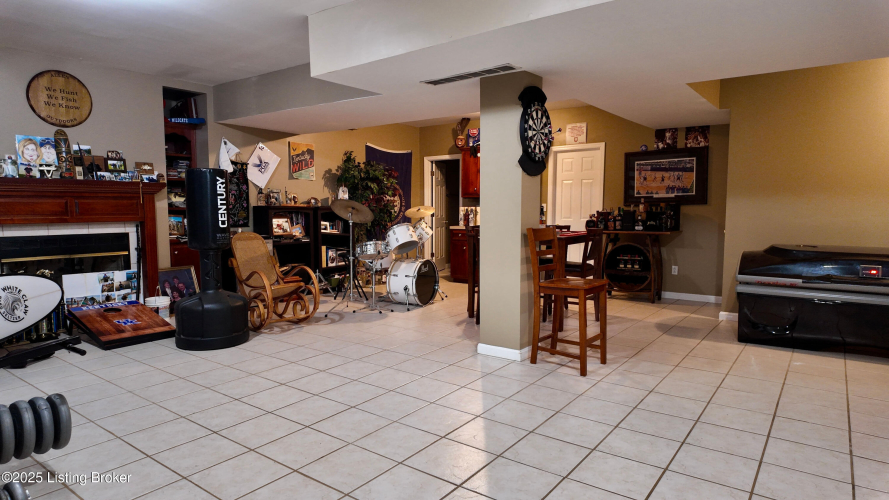 Listing Image 37