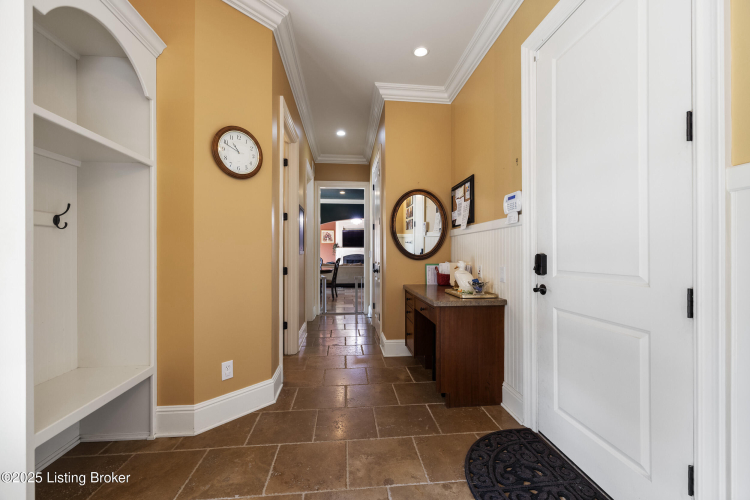 Listing Image 57