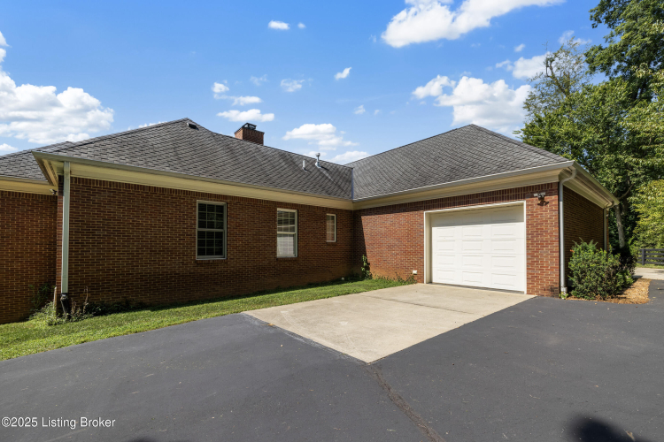 Listing Image 77
