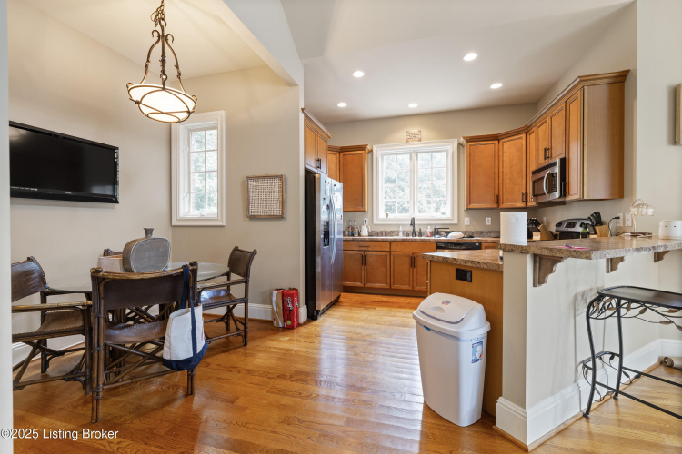 Listing Image 84
