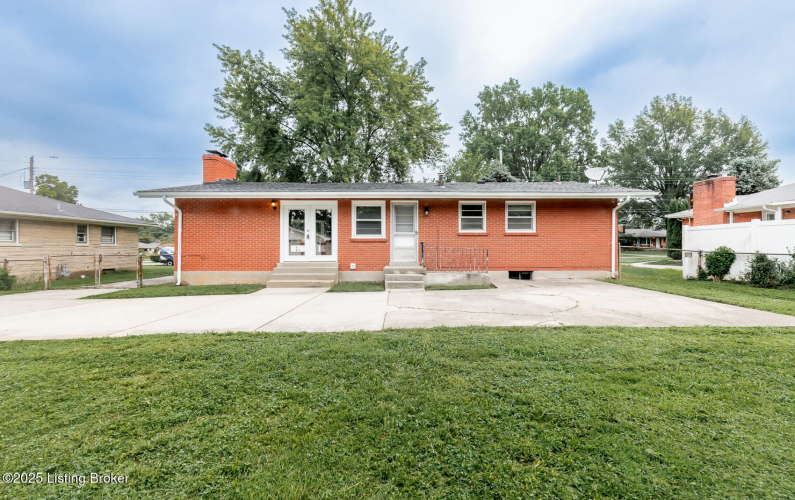 Listing Image 7