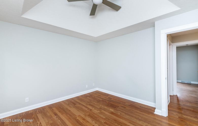 Listing Image 53
