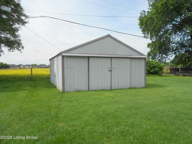 Listing Image 16