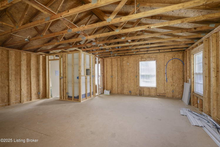 Listing Image 32
