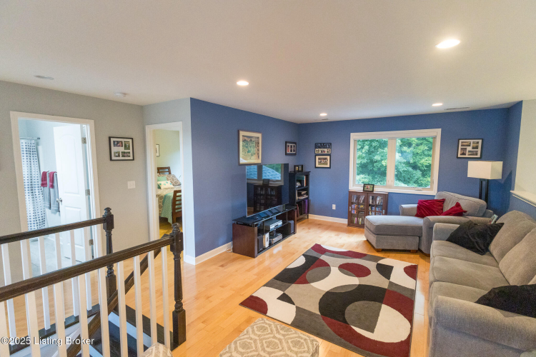Listing Image 53