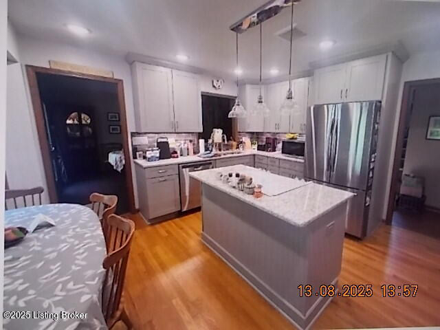 Listing Image 14