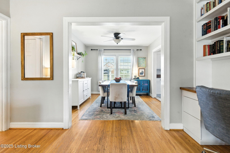 Listing Image 11