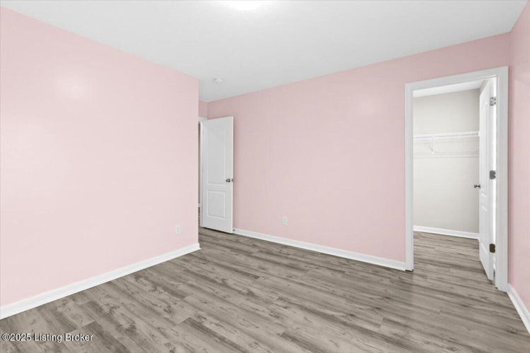 Listing Image 27