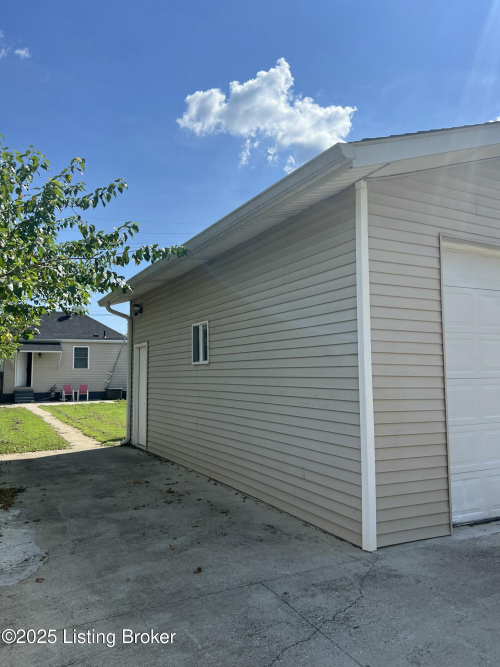 Listing Image 25