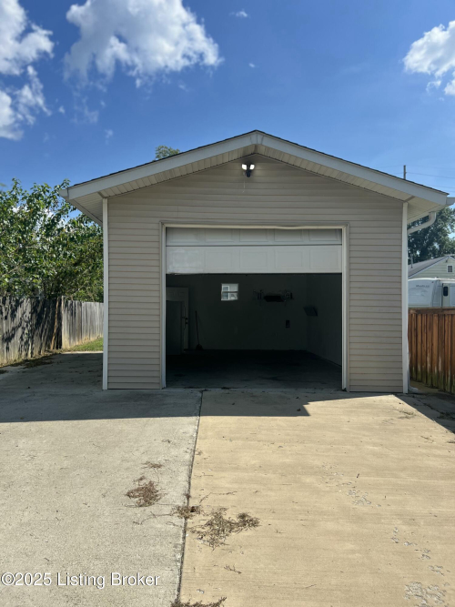 Listing Image 27