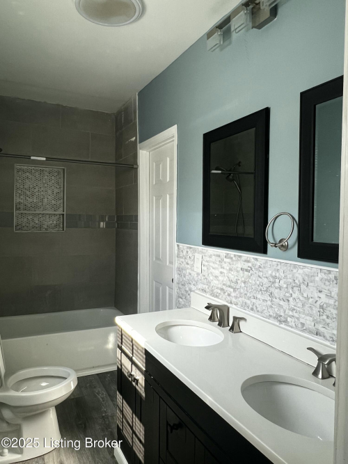 Listing Image 10