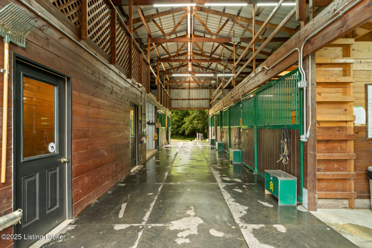 Listing Image 37