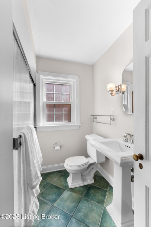 Listing Image 19