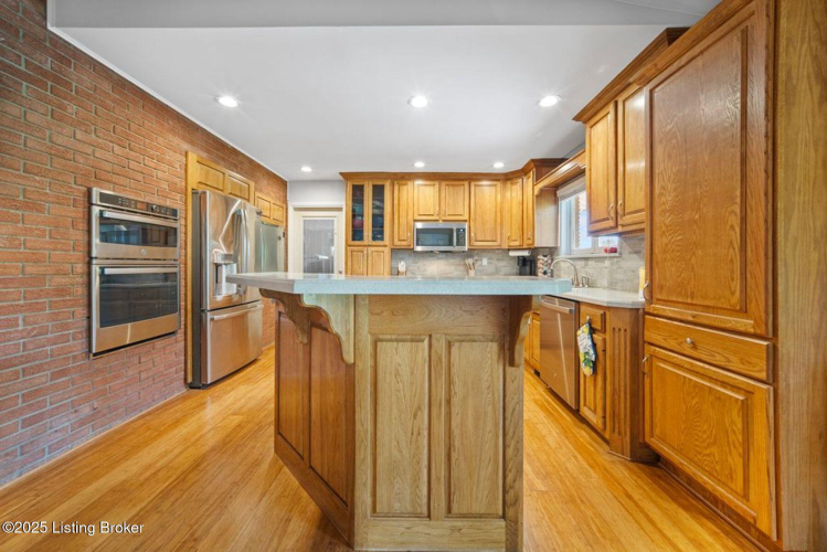 Listing Image 15