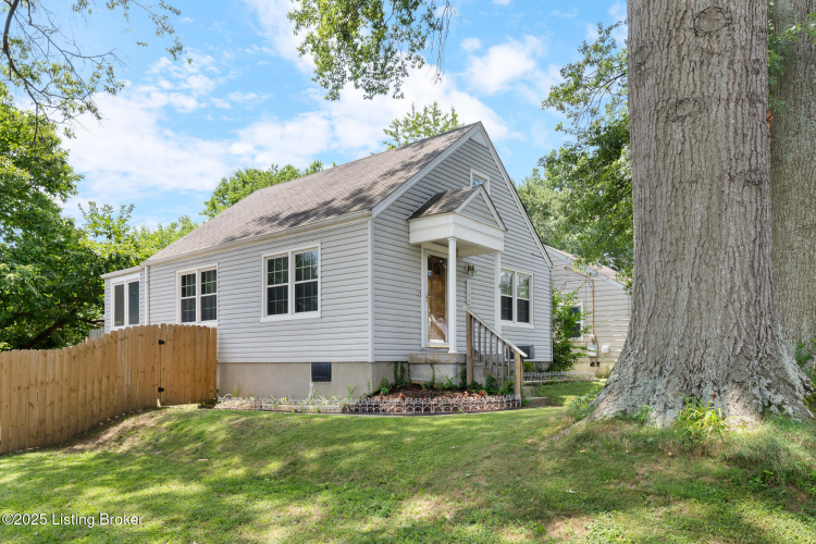 Listing Image 3