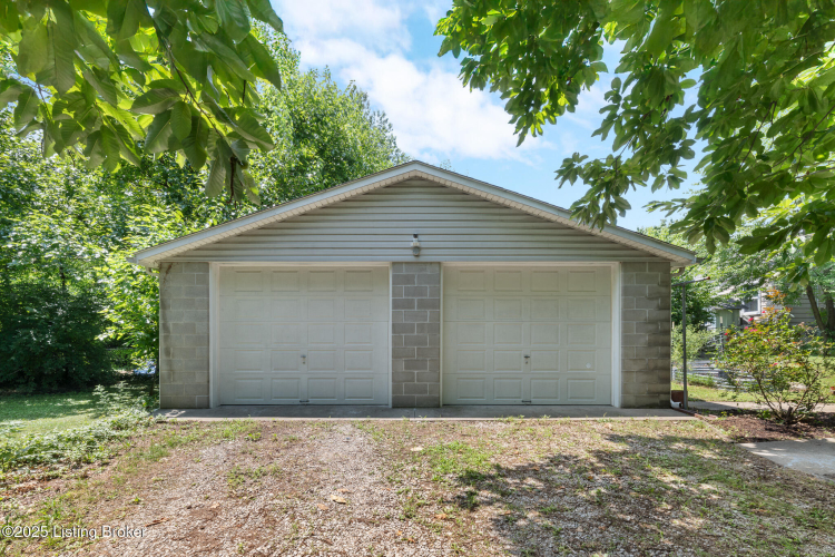 Listing Image 45