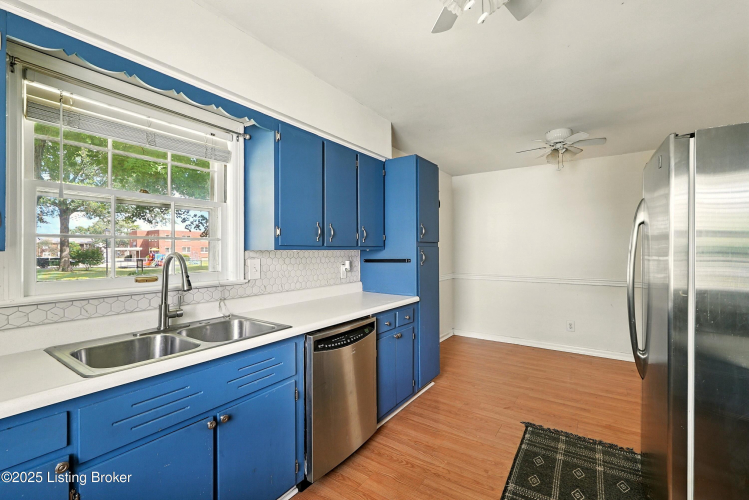 Listing Image 22