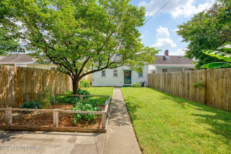 Listing Image 22