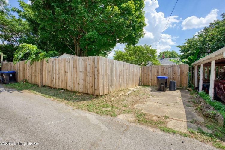 Listing Image 24